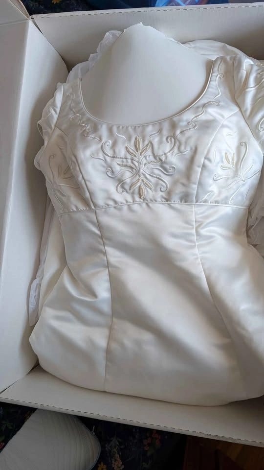 Embroidered Wedding Dress with Pearl Details - photo 2