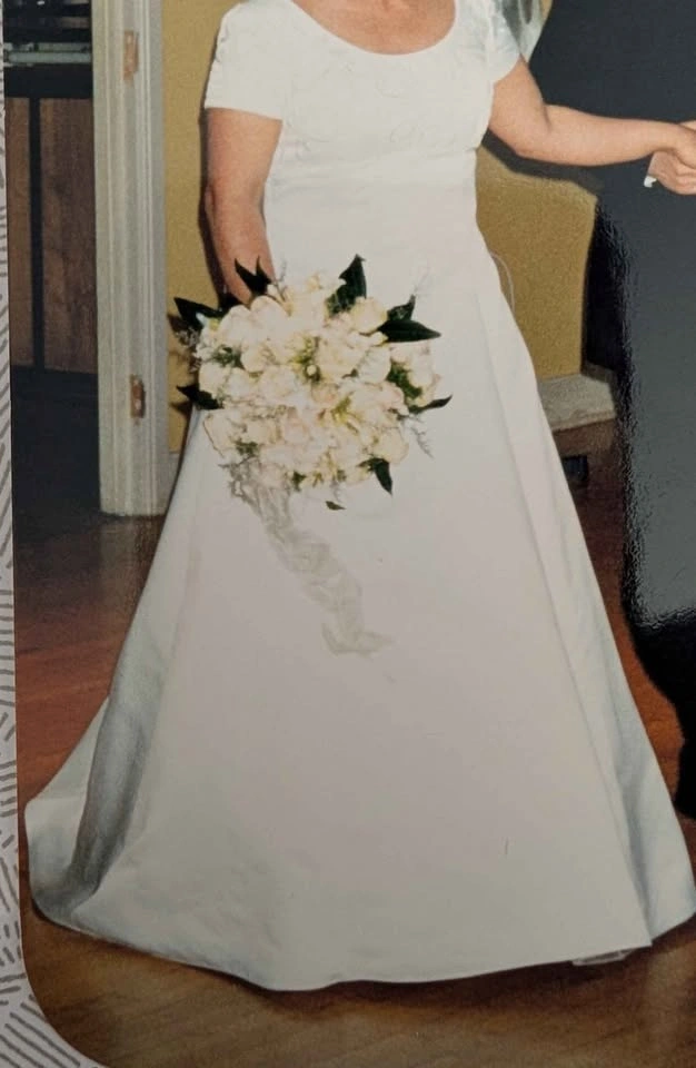 Embroidered Wedding Dress with Pearl Details - photo 5
