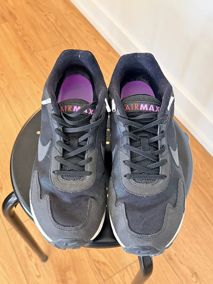 Men’s Nike Air Max Shoes - Size US 10