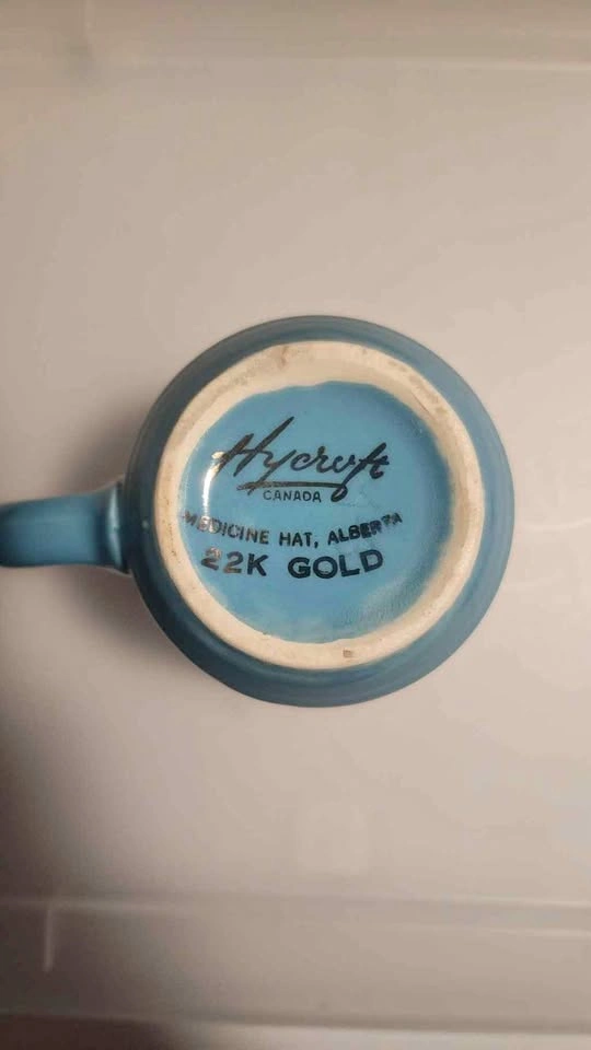 22kt Gold Tone Mug Alberta Canada Hycroft
