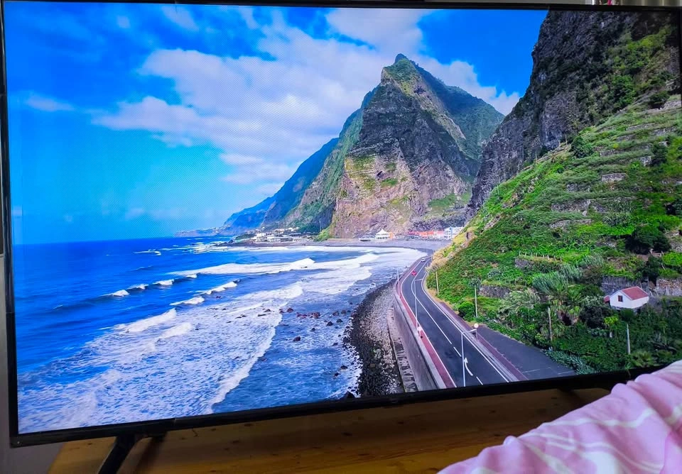 Amazon 55" 4k UHD LED Tv - photo 2