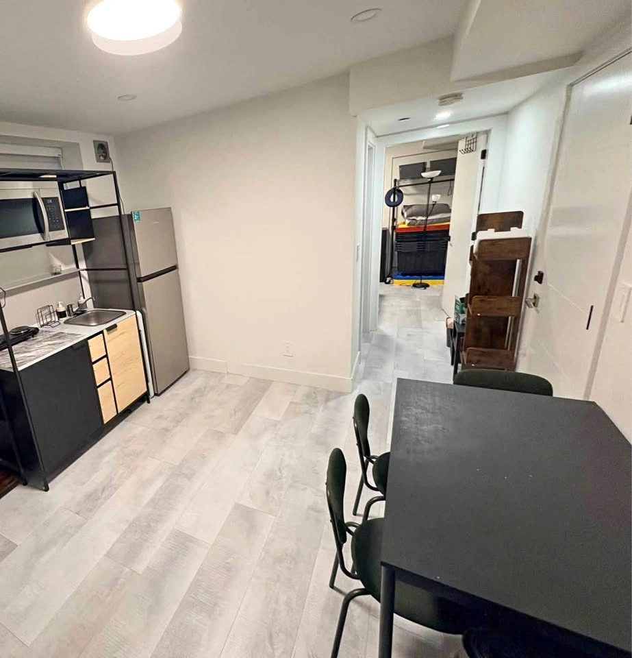 1 Bed 1 Bath - House