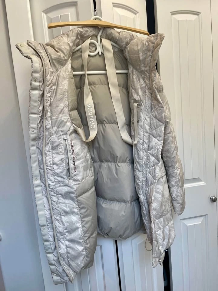 Lululemon Team Canada Women's Winter Jacket - photo 3