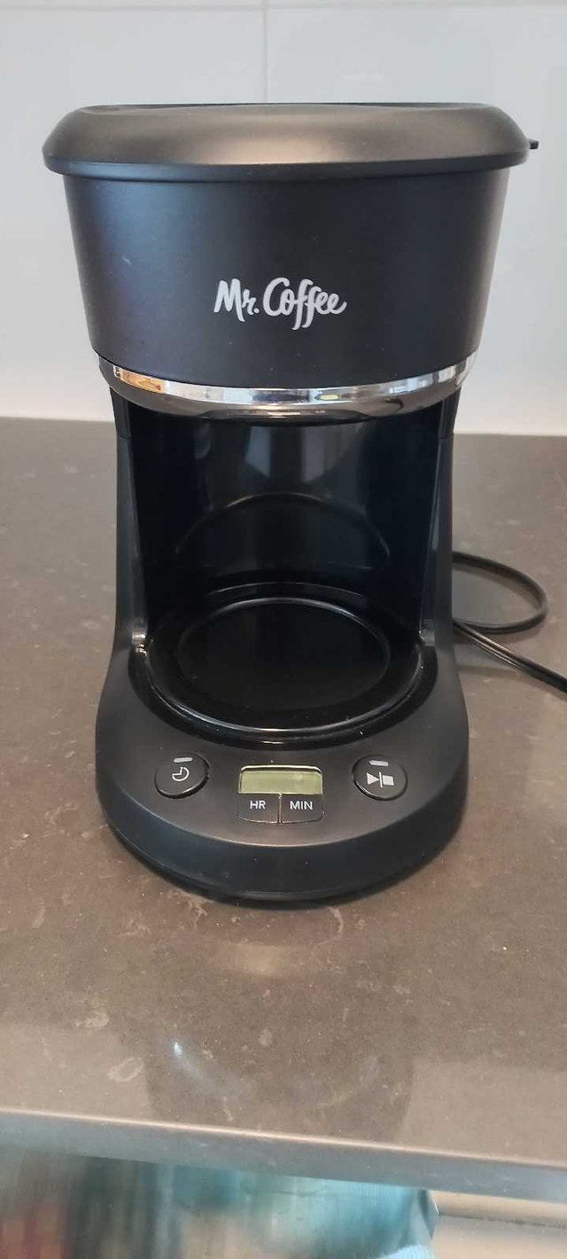 Coffee maker - 5 cup programmable - photo 4