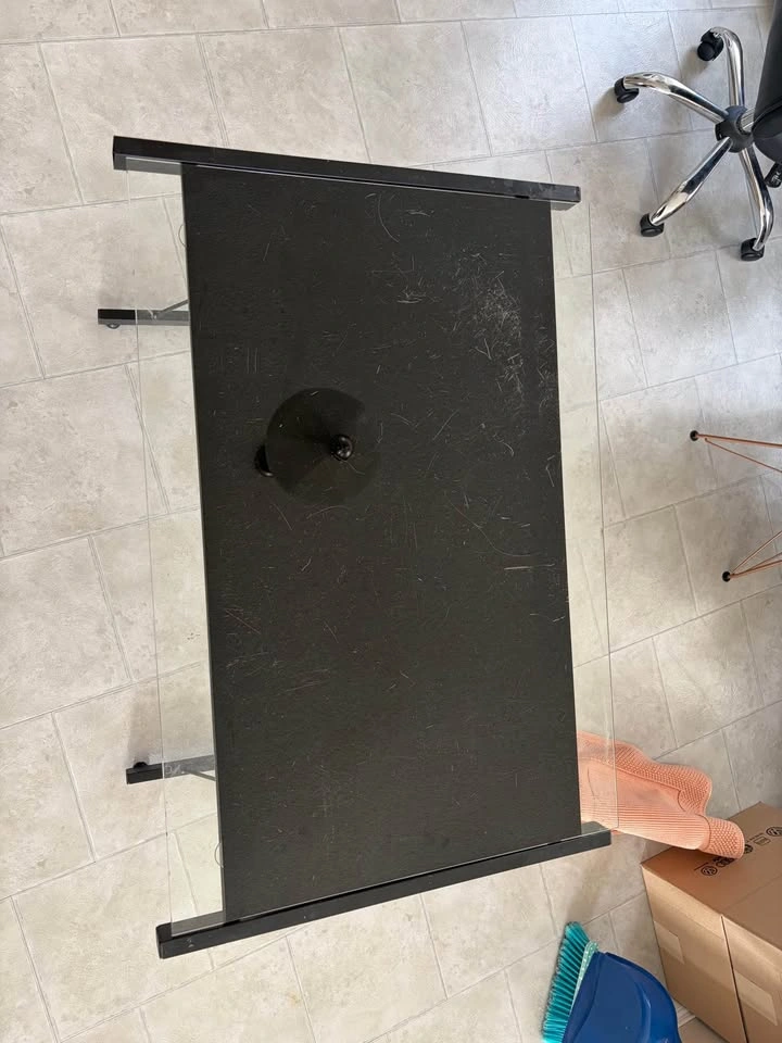 Black glass vanity - photo 2