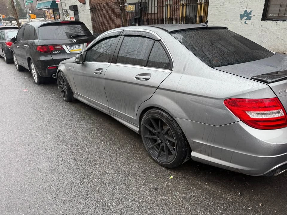2012 Mercedes-Benz C-Class C300 - photo 2