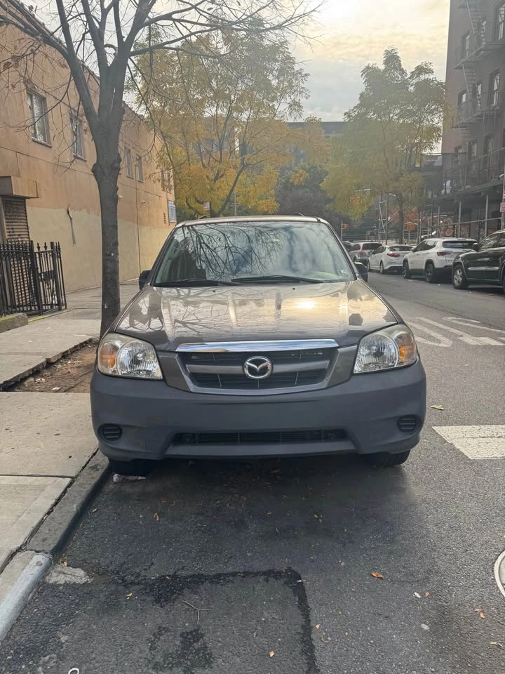2005 Mazda Tribute i Sport Utility 4D - photo 2