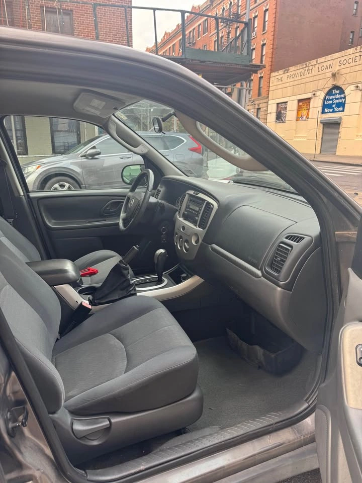2005 Mazda Tribute i Sport Utility 4D - photo 4