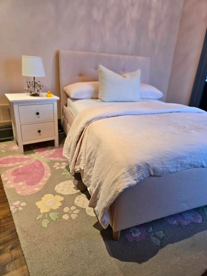 Pottery Barn Kids Camille Butterfly Rug • 8x10 • Wool • Pink Flo - photo 3