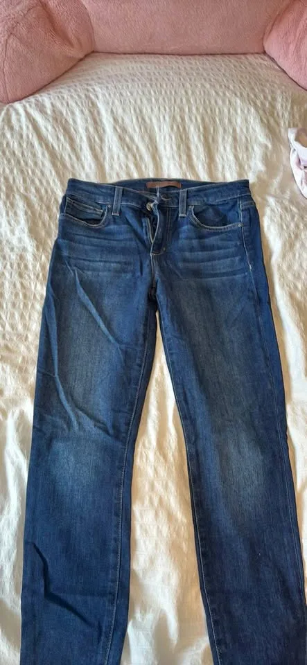 LIKE NEW Women’s Joe’s Jeans thumbnail