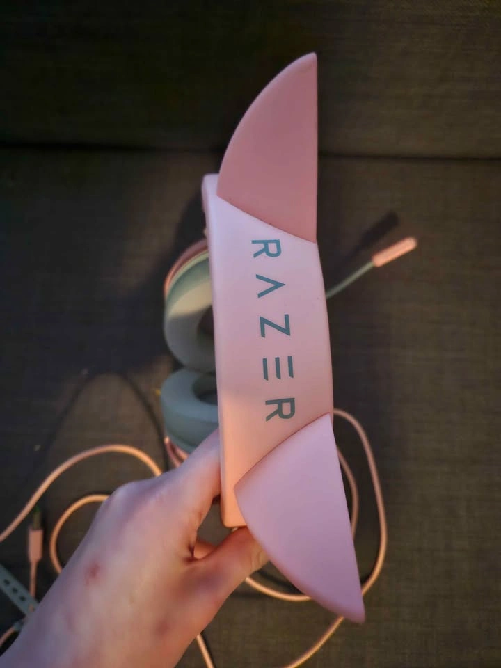 RAZER pink cat ear gaming headphones with mic - photo 4