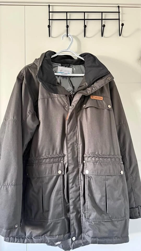 Columbia Winter Jacket - Size L Men