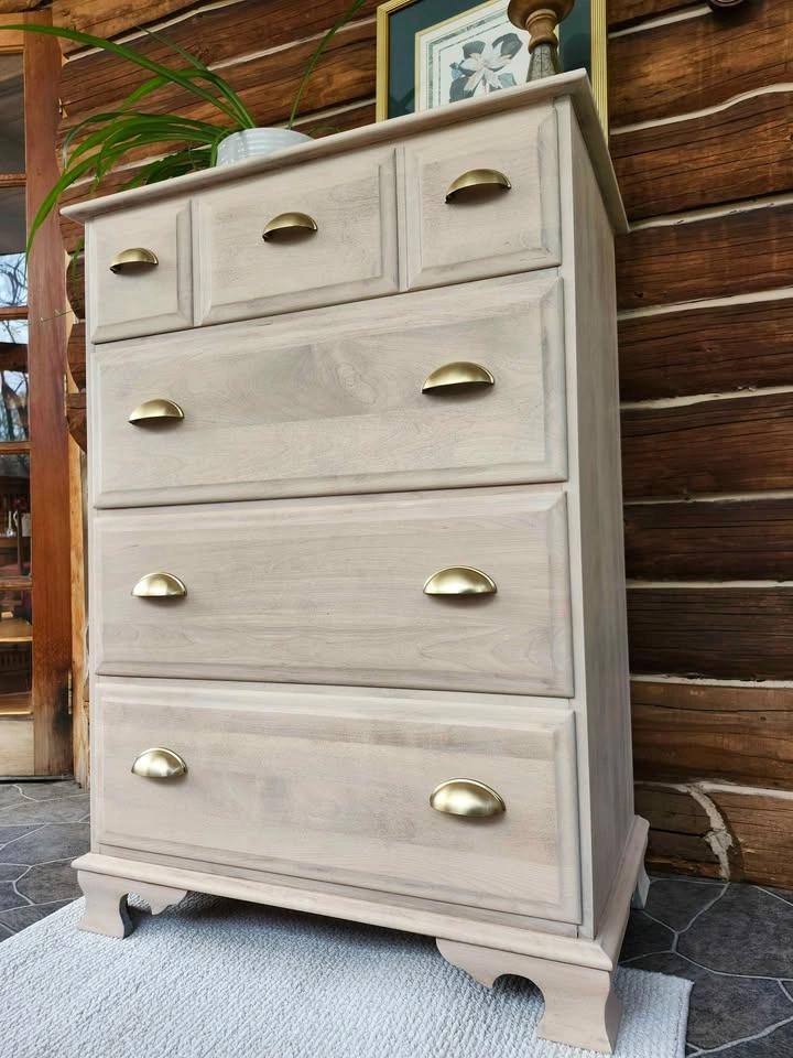 Refinished Vintage Moosehead Maple Dresser - Solid Wood - photo 4