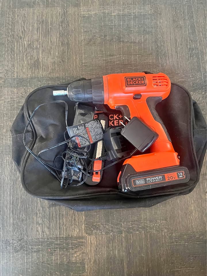 Black+Decker 20V Cordless Drill Kit