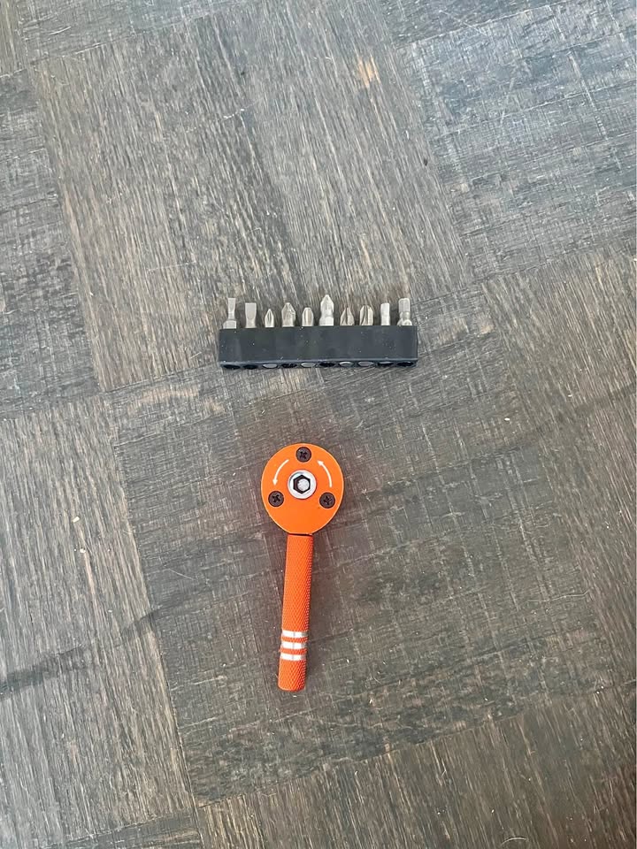 Ratchet Screwdriver with Bits Set