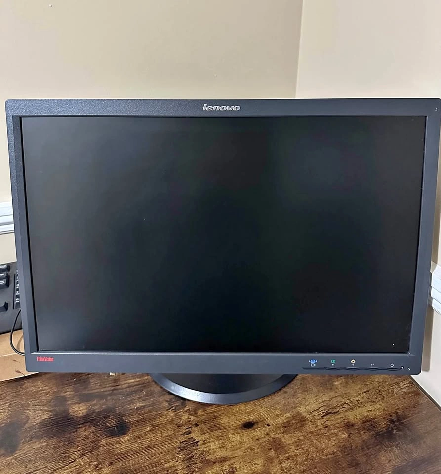 Lenovo Monitor – Work From Home / Office Setup