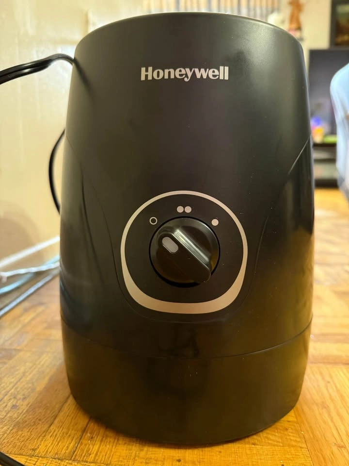HONEYWELL QUIET COMFORT HUMIDIFIER - photo 5