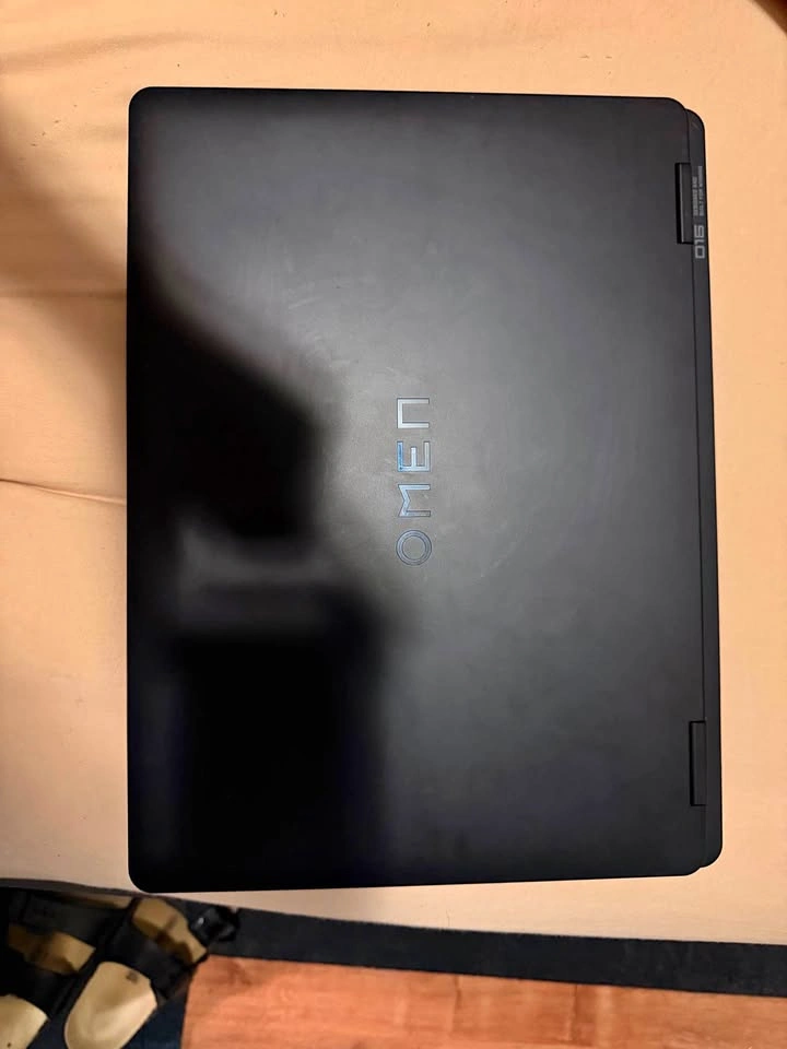 OMEN Gaming Laptop AMD Ryzen 9 RTX 144Hz