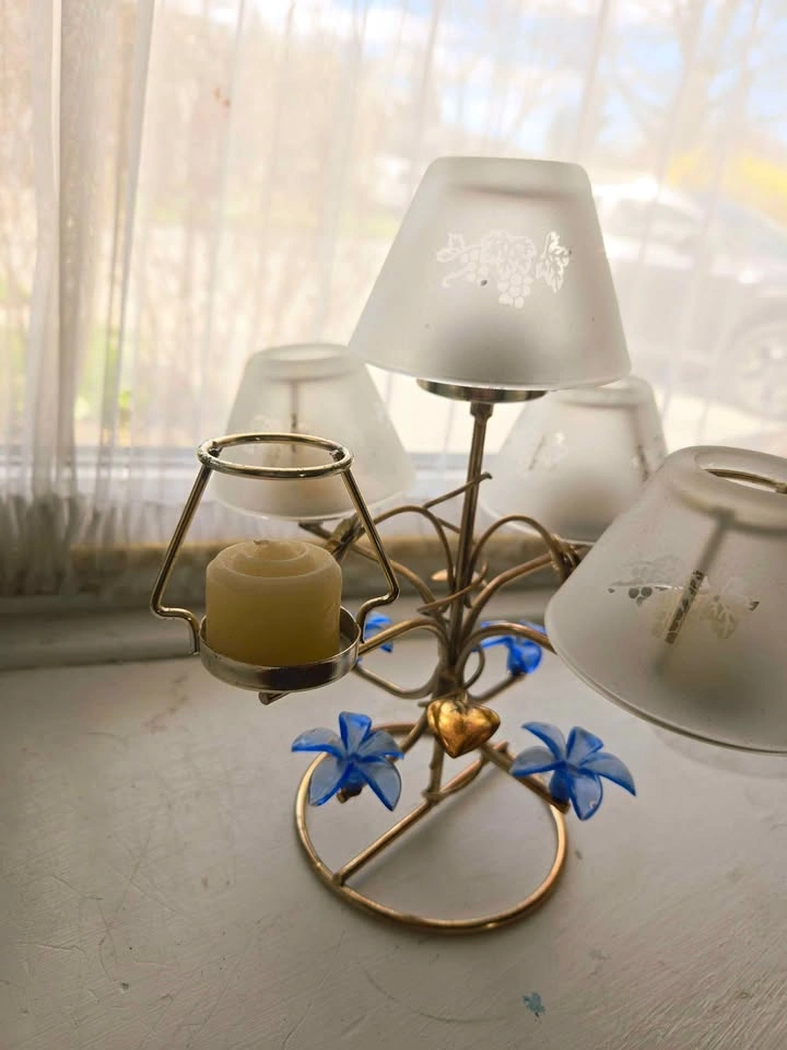 Decorative Candle Holder Centerpiece Blue Floral Design🌱 - photo 2