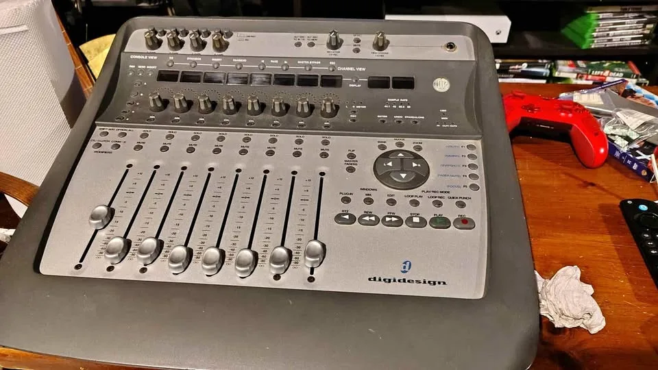 Digidesign Digi002 thumbnail
