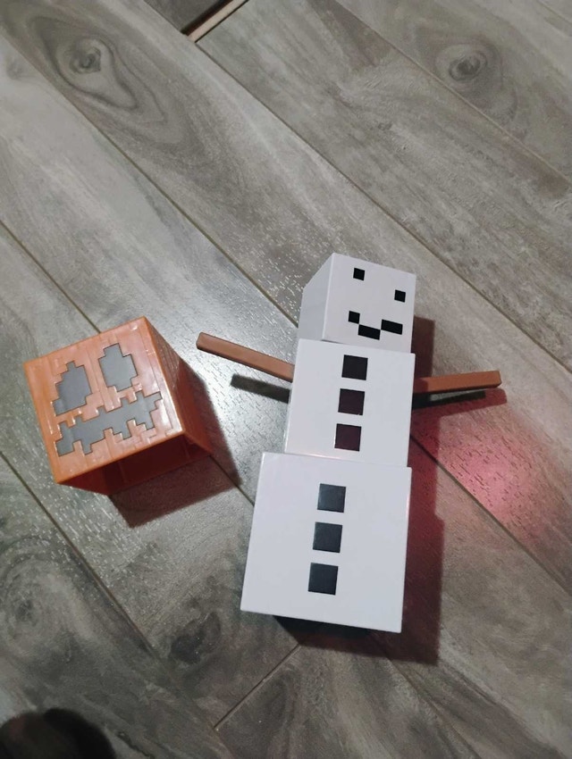 Minecraft Snow Golem Action Figure - photo 3