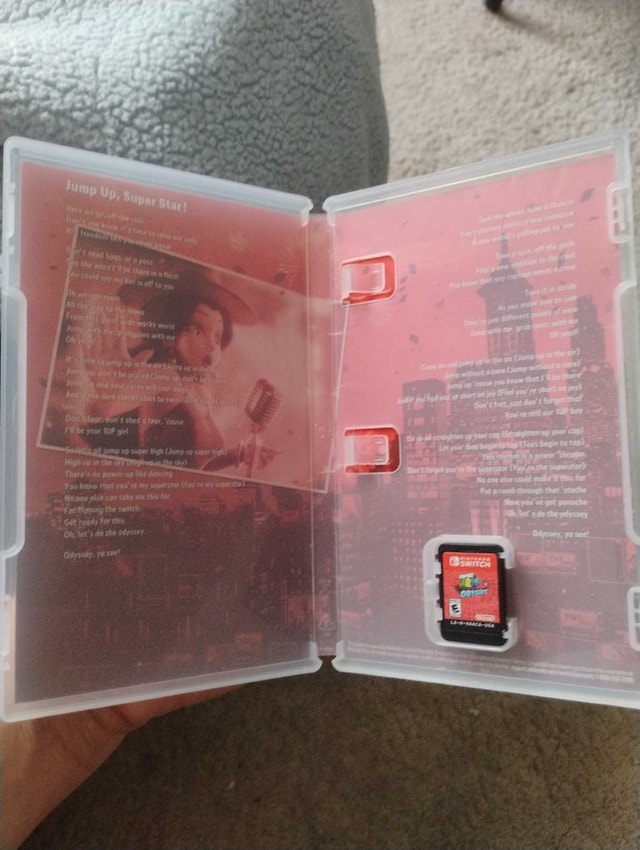 Nintendo Switch Mario Odyssey - photo 2