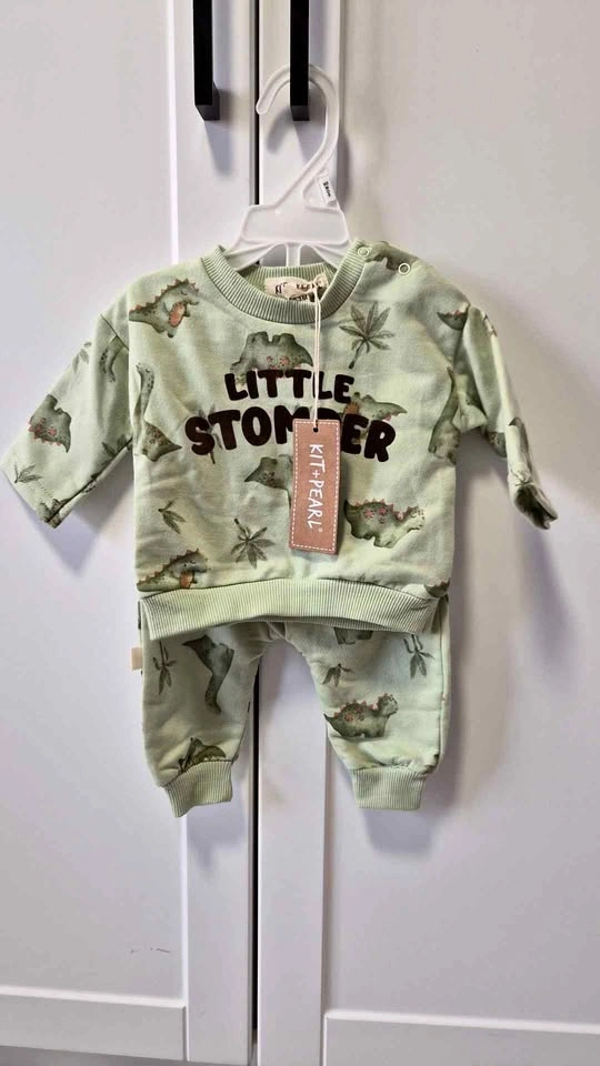 Baby outfit size 0-3M