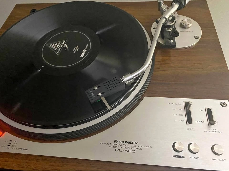 Pioneer PL 530 Turntable - Excellent Condition, Serviced