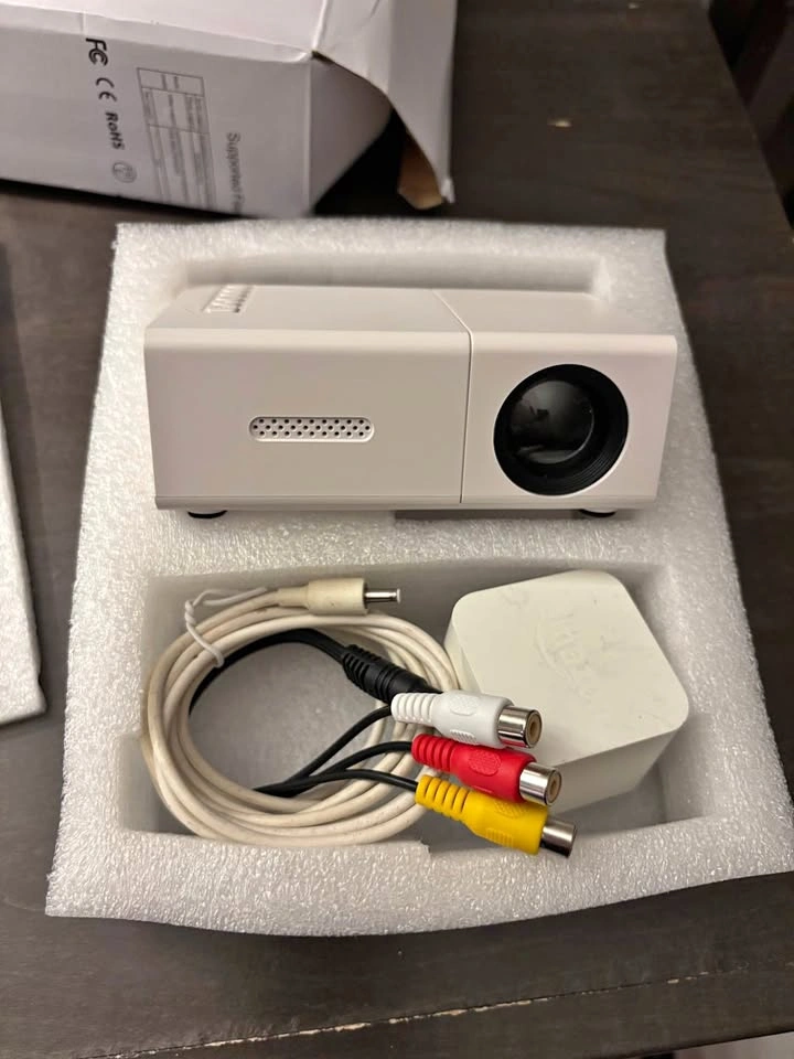 Mini LED Projector