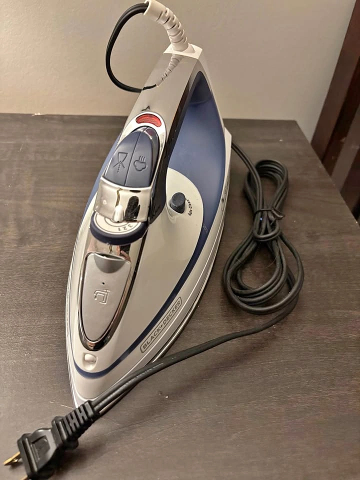Black+Decker Steam Iron