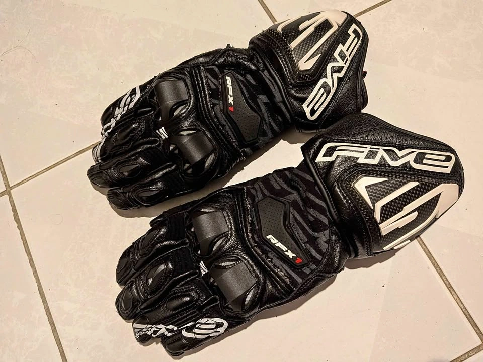 Five Womens RFX1 Gloves - gauntlet