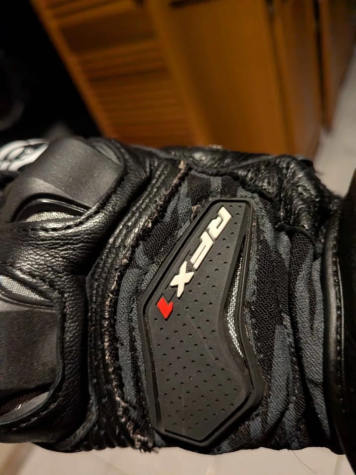 Five Womens RFX1 Gloves - gauntlet - photo 3