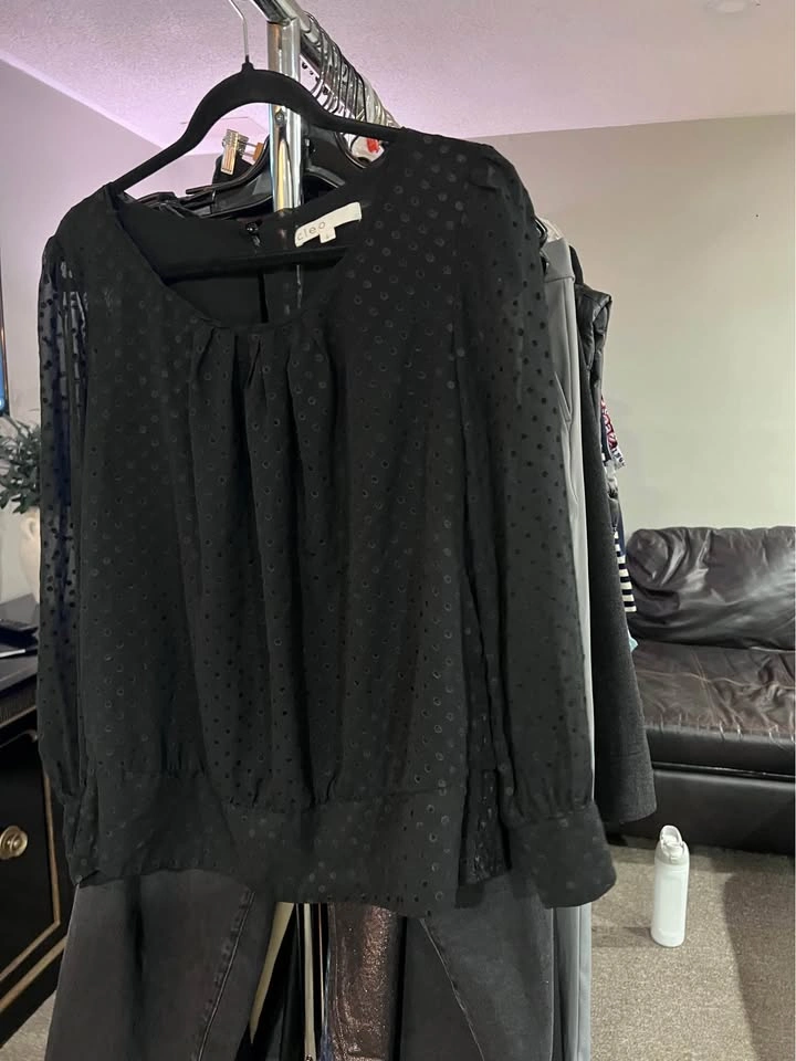 Woman’s blouses various sizes - photo 3