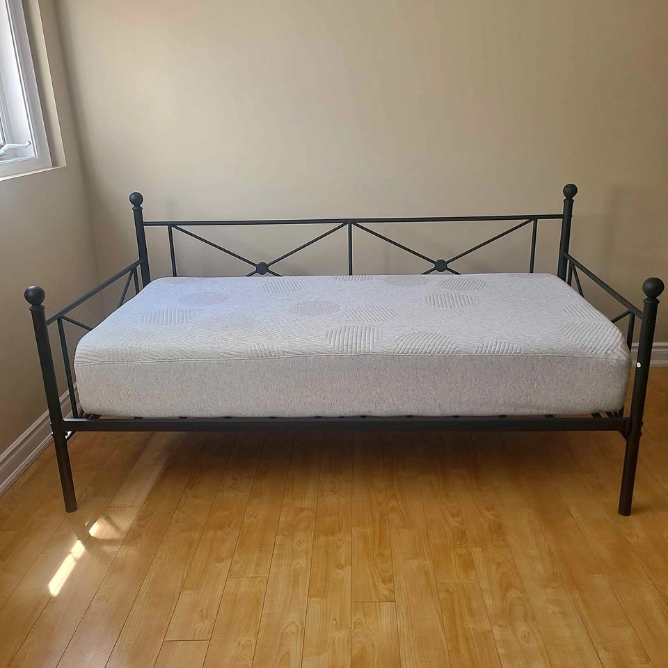 Wayfair Metal Daybed with Casper Hybrid Mattress