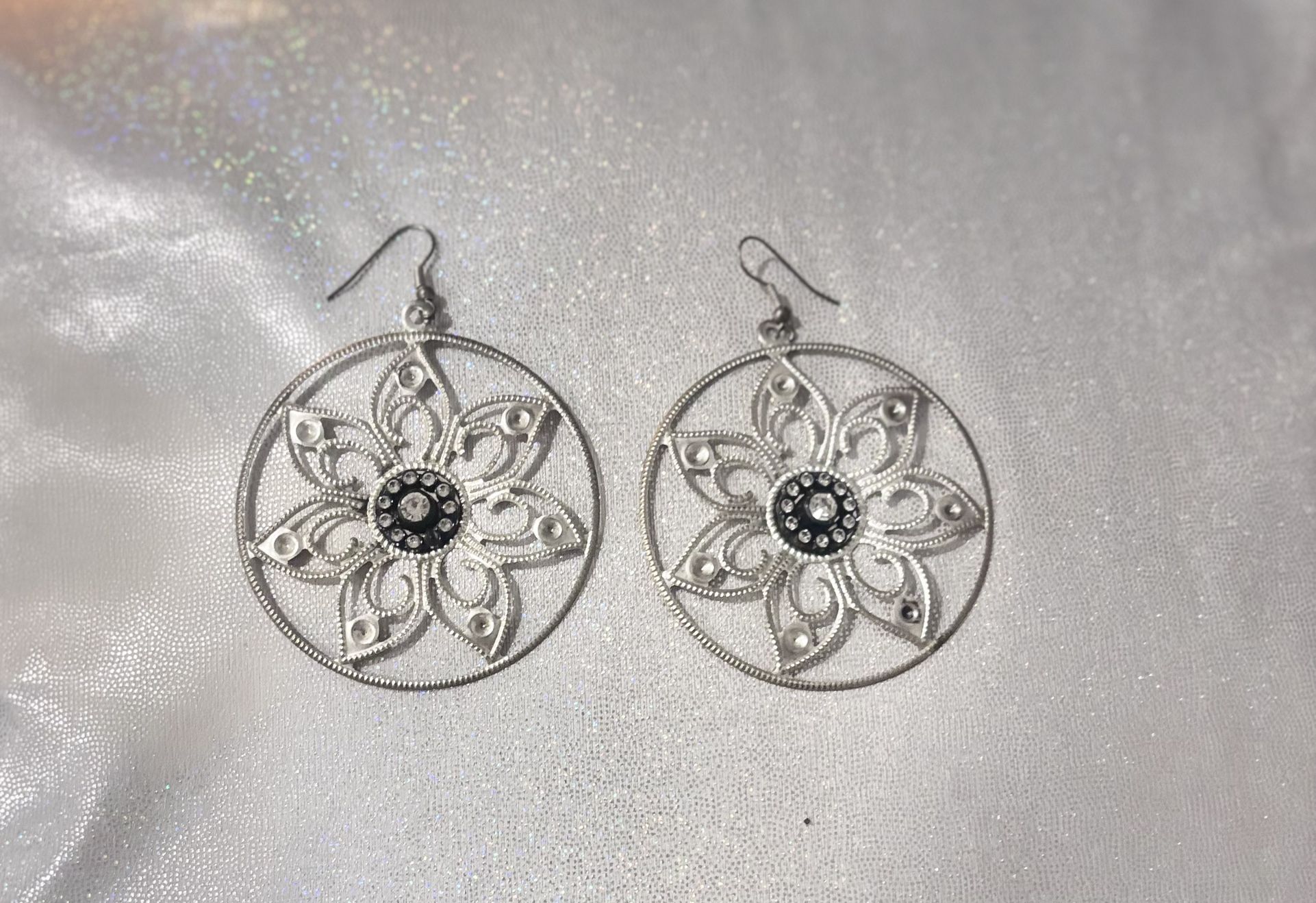Ann Taylor Sheer Black Lace Top + Silver Floral Earrings - photo 5