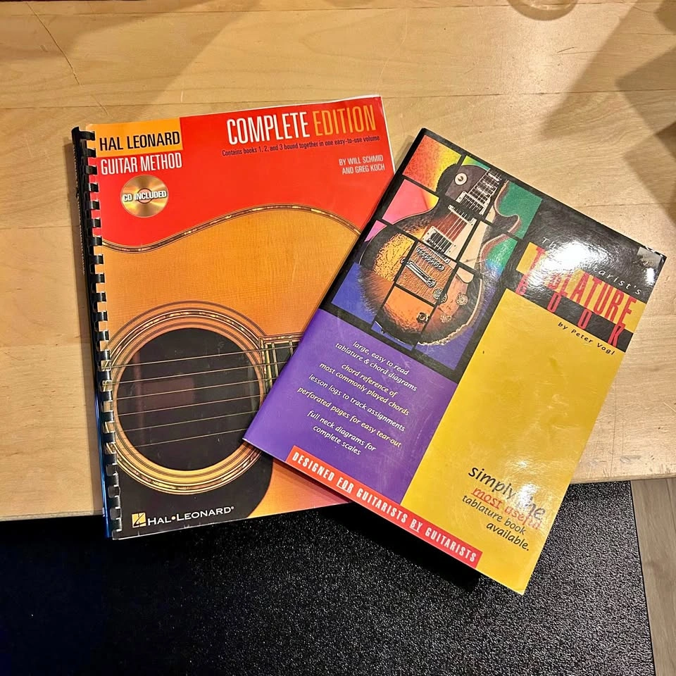 Hal Leonard Guitar Method Book