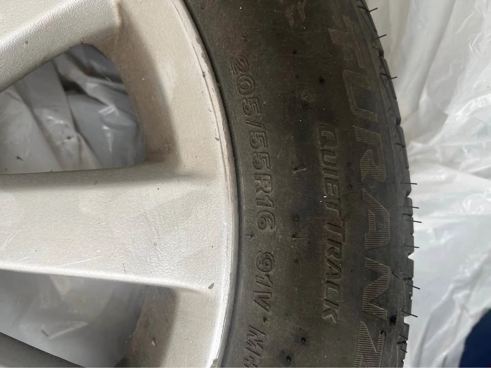 Toyota Corolla Summer Tires with Rims - photo 3