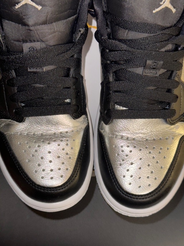 Jordan 1 Low SE Women Black Metallic Silver Size 7.5 - photo 4