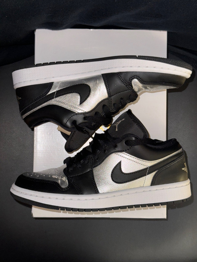 Jordan 1 Low SE Women Black Metallic Silver Size 7.5 - photo 5