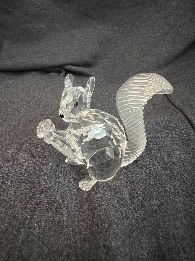 SWAROVSKI CRYSTAL "SQUIRREL" FIGURINE thumbnail