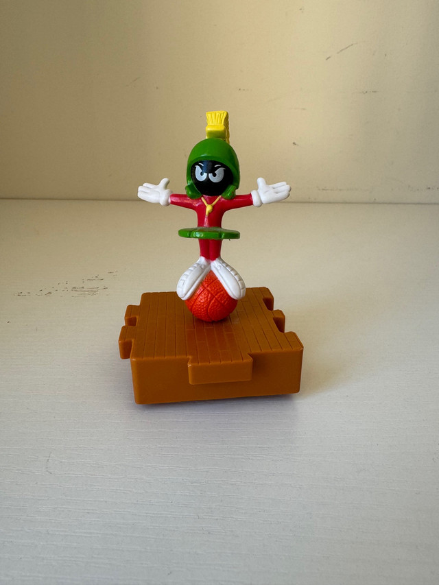 90s McDonald’s Happy Meal Space Jam Toys - photo 2