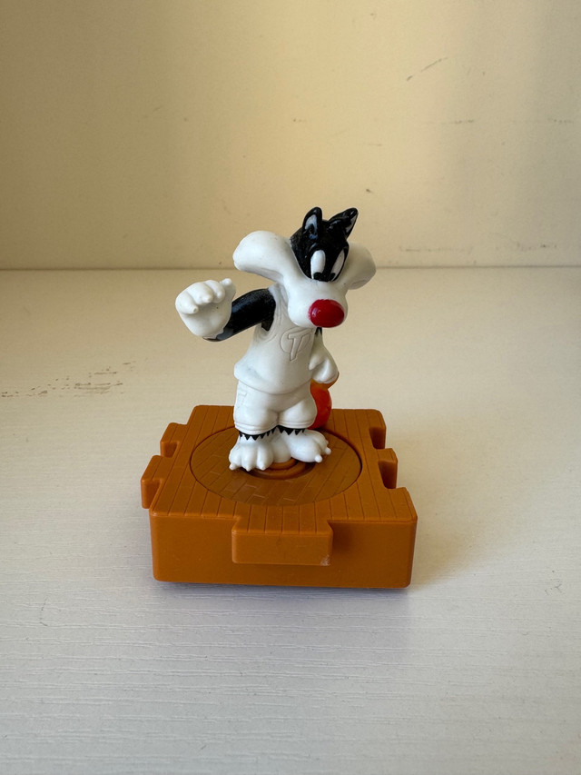 90s McDonald’s Happy Meal Space Jam Toys - photo 4
