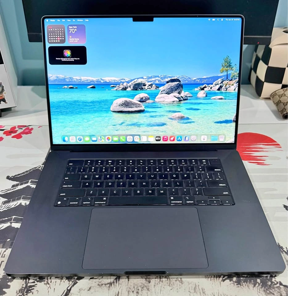 16” MacBook Pro M3 Max (64GB Memory, 1TB Storage)