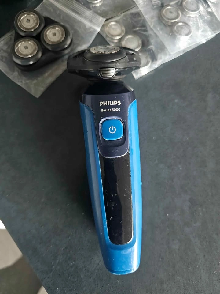Philips 5000 Series Shaver - Tons of New Parts! - photo 2