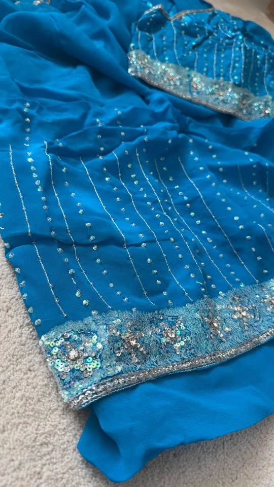 Designer Sari + Halter Blouse - photo 2