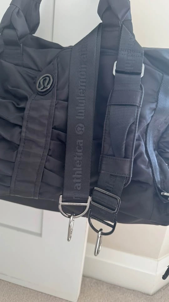 Lululemon Duffel Bag - photo 5
