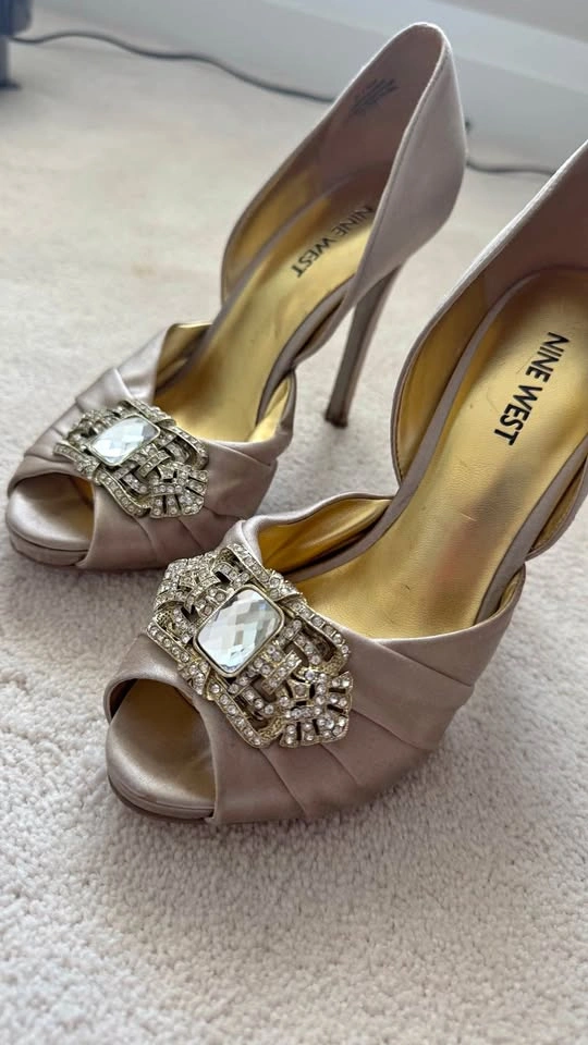 Nine West Heels, size 6