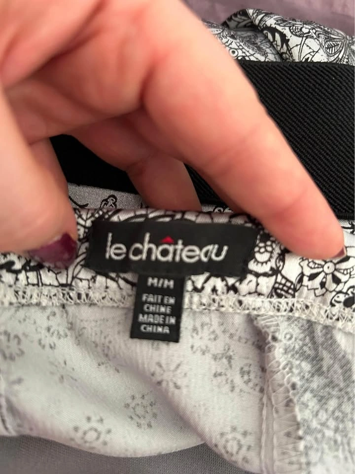 Women’s Le Chateau Dress - Size Medium - photo 2