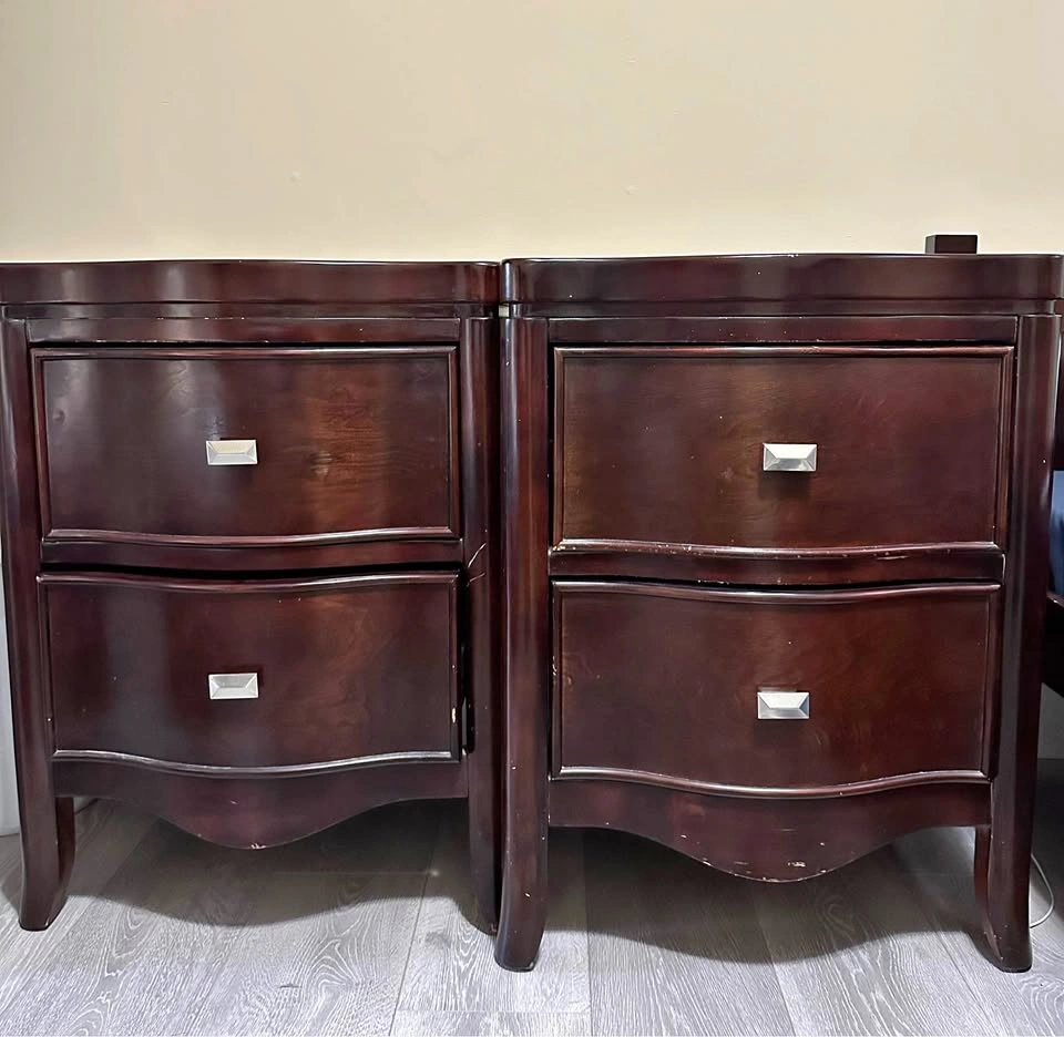 Set of 2 Wooden Nightstands – Solid Wood