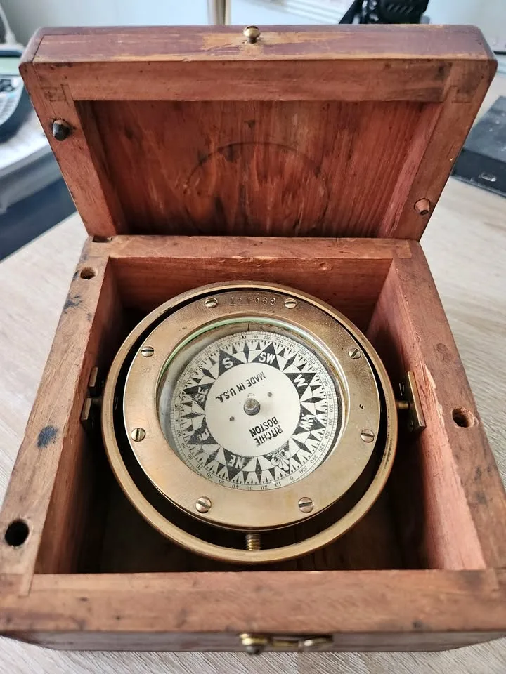 1952 E.S. Ritchie Vintage Brass Nautical Compass thumbnail